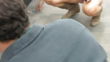 Bang Bros වෙතින් උද්යෝගිමත් Blanche Bradbury සහ Paola Hard සමඟ Sofa bang මත