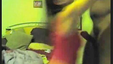 Holed වෙතින් අං සහිත Penelope Woods සහිත යෞවන ඉස්කුරුප්පු ඇණ