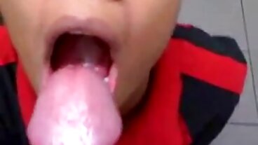Clubseventeen වෙතින් සරාගී Ashley G සහ Lea B සමඟ තරුණ චිත්‍රපටය
