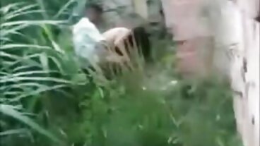 Bang Bros වෙතින් ආකර්ෂණීය Mazzy Grace සමඟ උරහිස් මත කකුල්