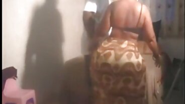 Casting Couch X හි උද්යෝගිමත් Natalia Queen සමඟ රැවුල කපන ලද චිත්රපටය