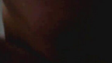 Spizoo වෙතින් නියම Kaiia Eve සහ Lydia Black සමග Handjob දර්ශනය