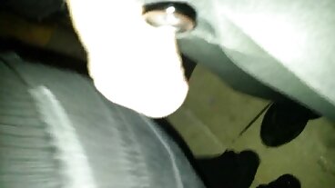 Lil Humpers වෙතින් ලස්සන Adriana Maya සහ Tori Montana සමග Handjob දර්ශනය