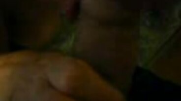 Brazzers වෙතින් උද්යෝගිමත් Raven Bay සමඟ කව්ගර්ල් කාමුක දර්ශන